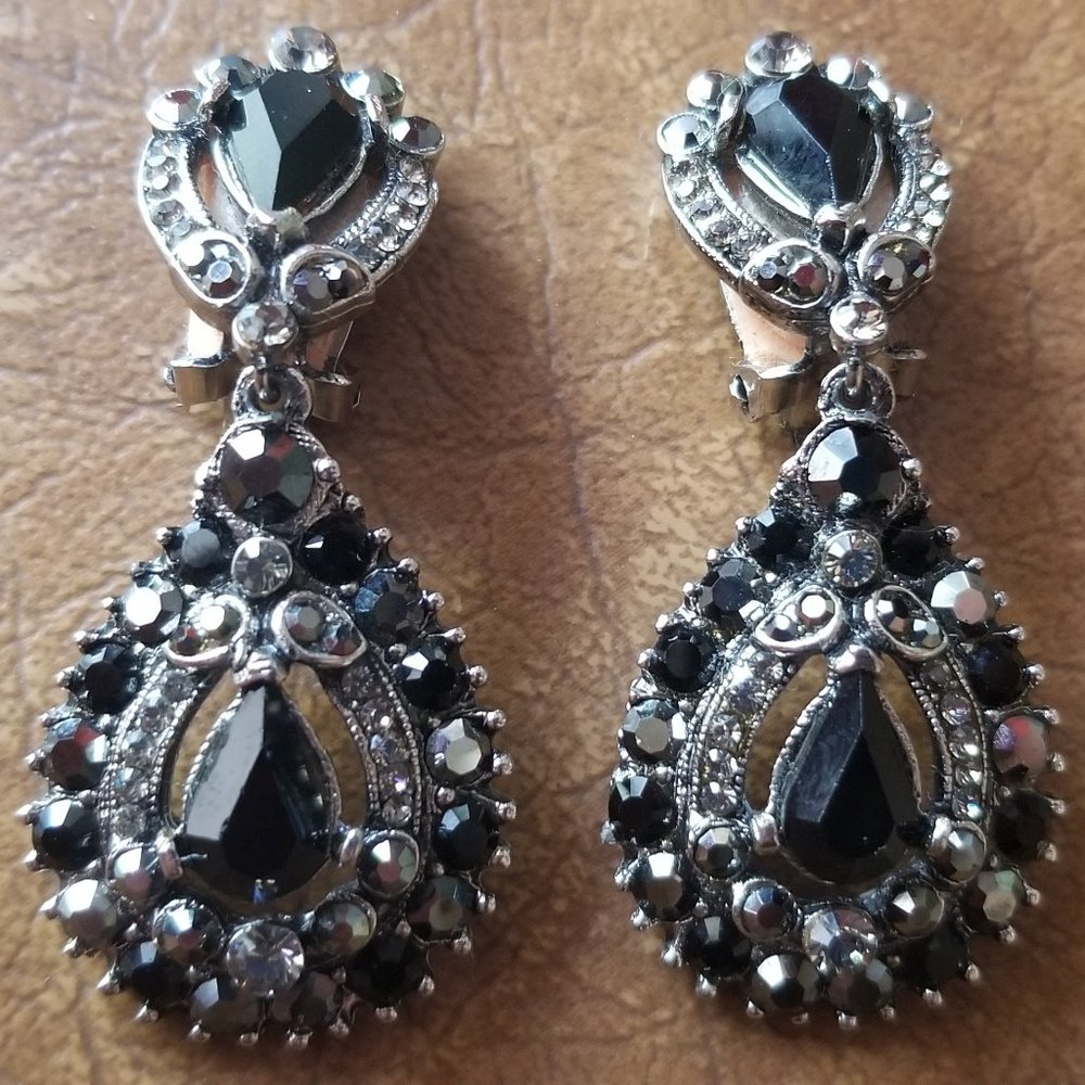 RARE VINTAGE JOSE & MARIA BARRERA BLACK CRYSTAL DROP EVENING CHANDELIER EARRINGS